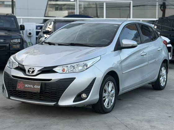 TOYOTA YARIS 1.3 16V FLEX XL PLUS TECH MULTIDRIVE TOYOTA YARIS 1.3 16V FLEX XL PLUS TECH MULTIDRIVE